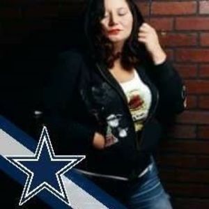 Meet your Posher, Liz